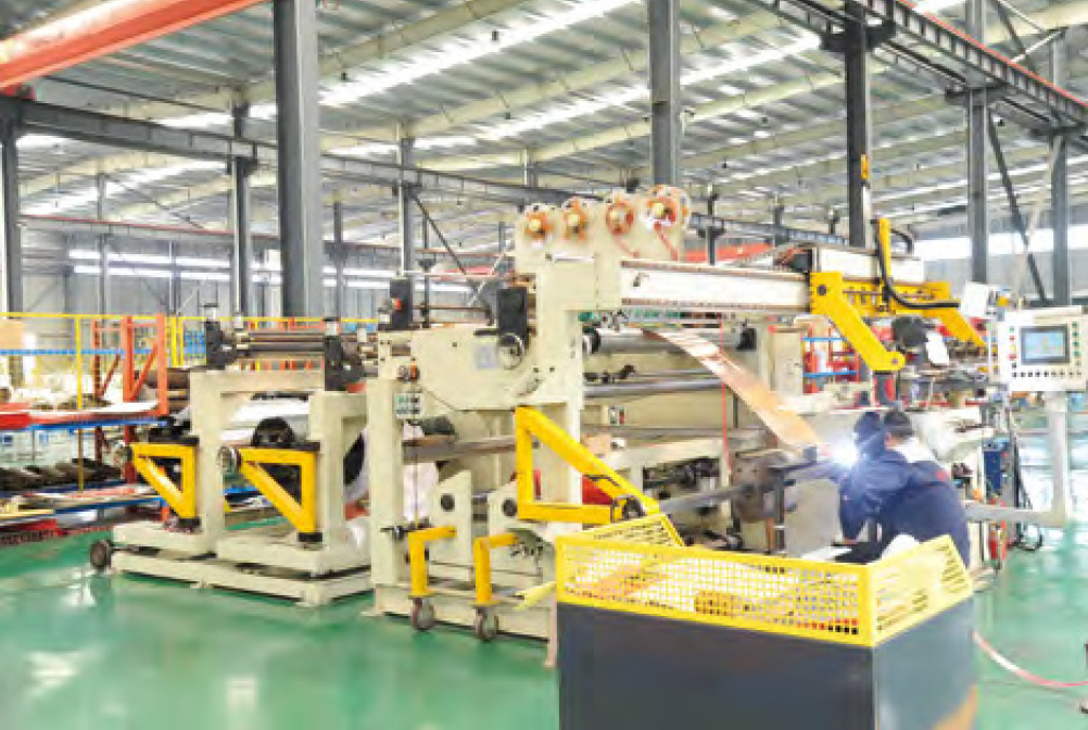 Foil winding machine