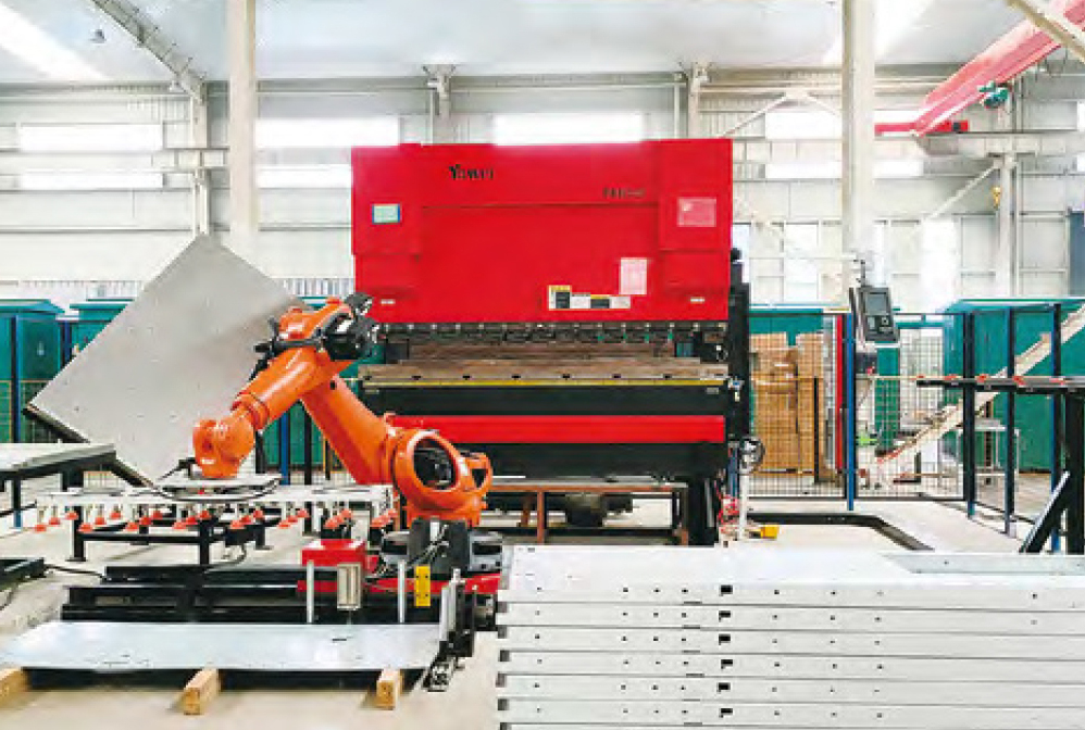 Robotic bending machine